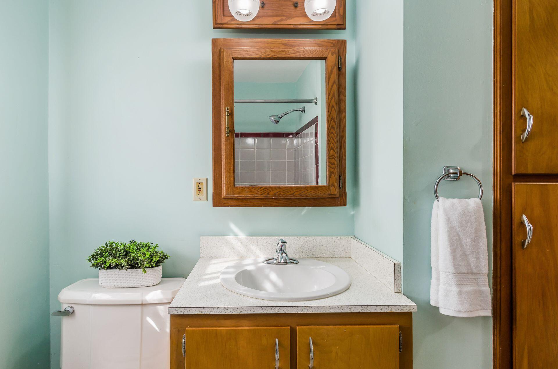 4939 Glen Burn Avenue