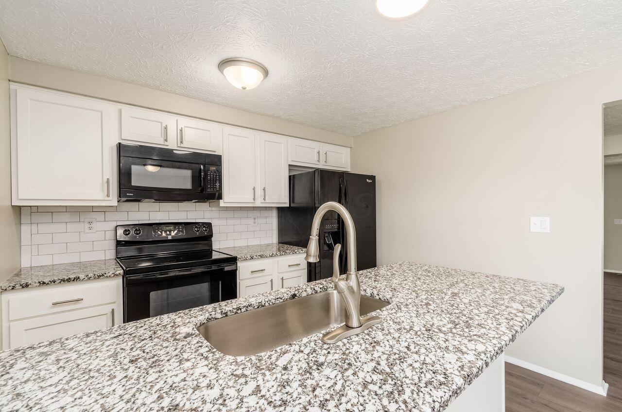 1940 Laramie Drive, 17