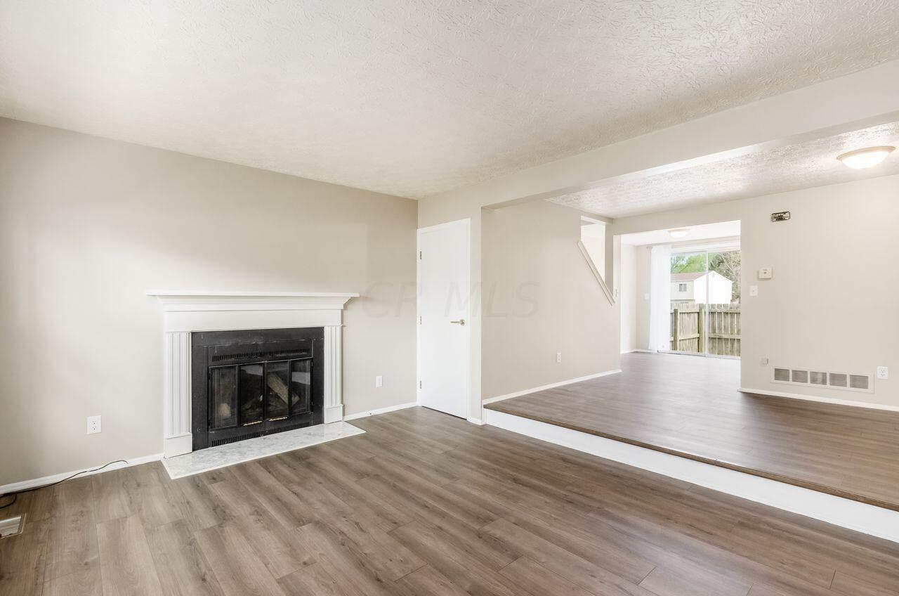 1940 Laramie Drive, 17