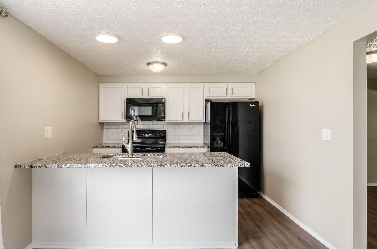 1940 Laramie Drive, 17