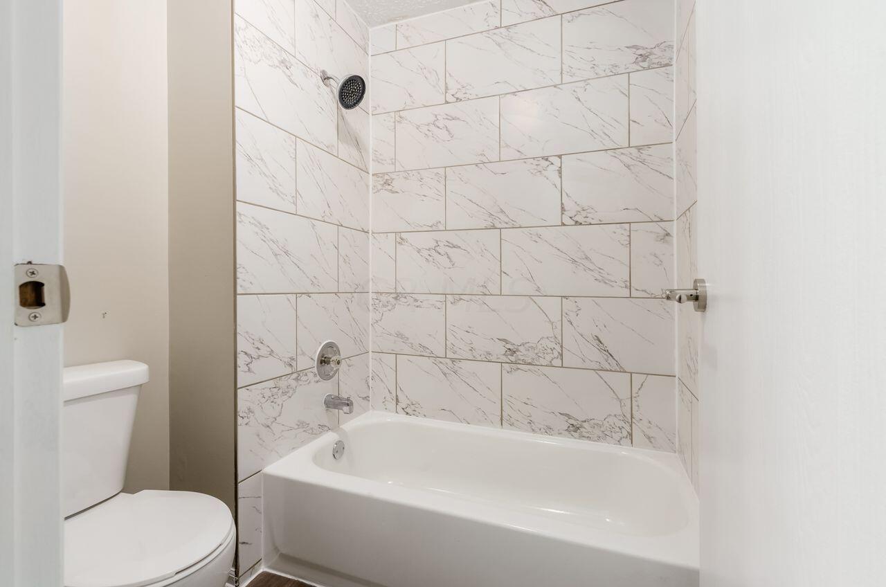 1940 Laramie Drive, 17