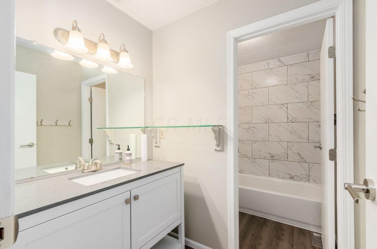 1940 Laramie Drive, 17