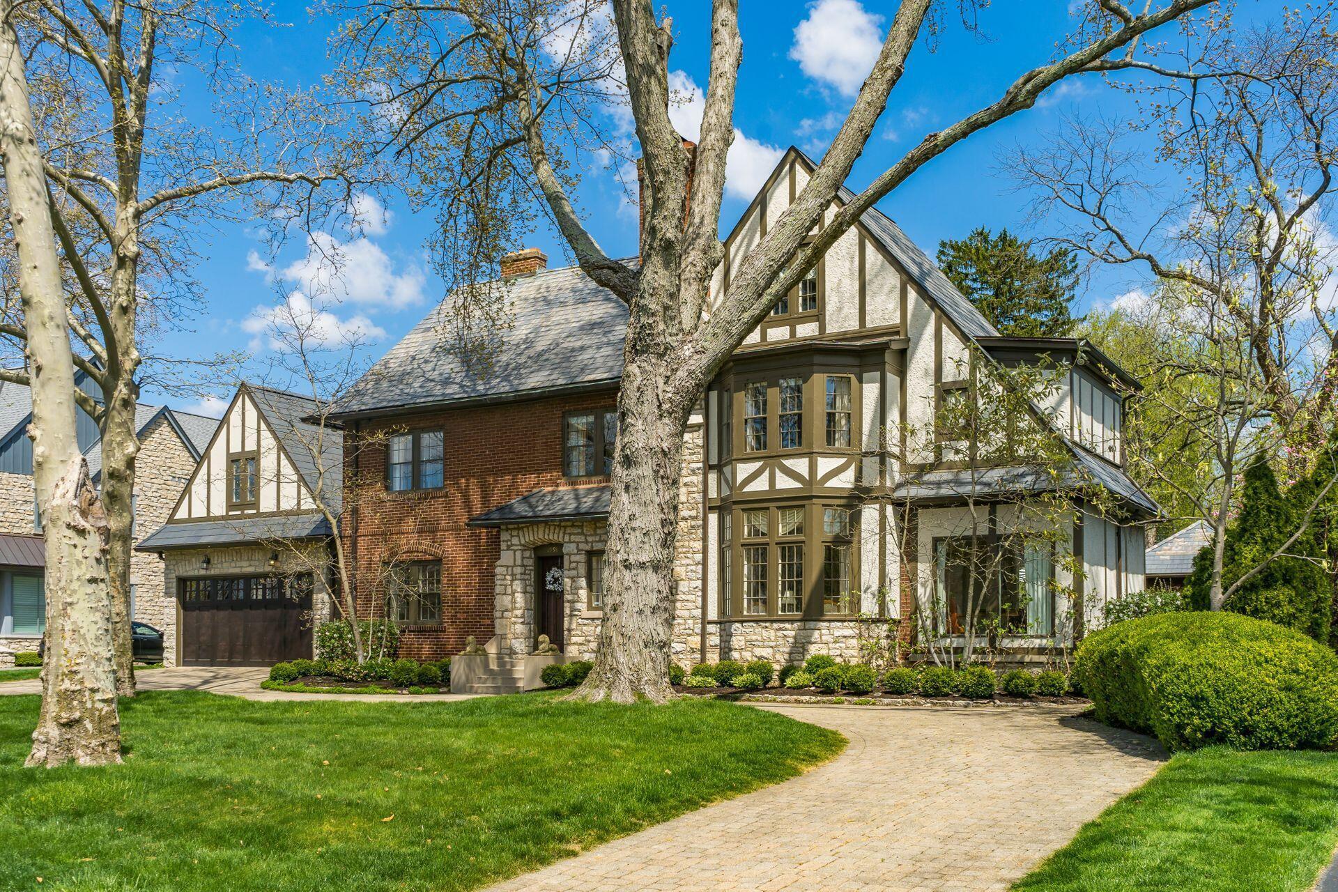 1998 Cambridge Boulevard