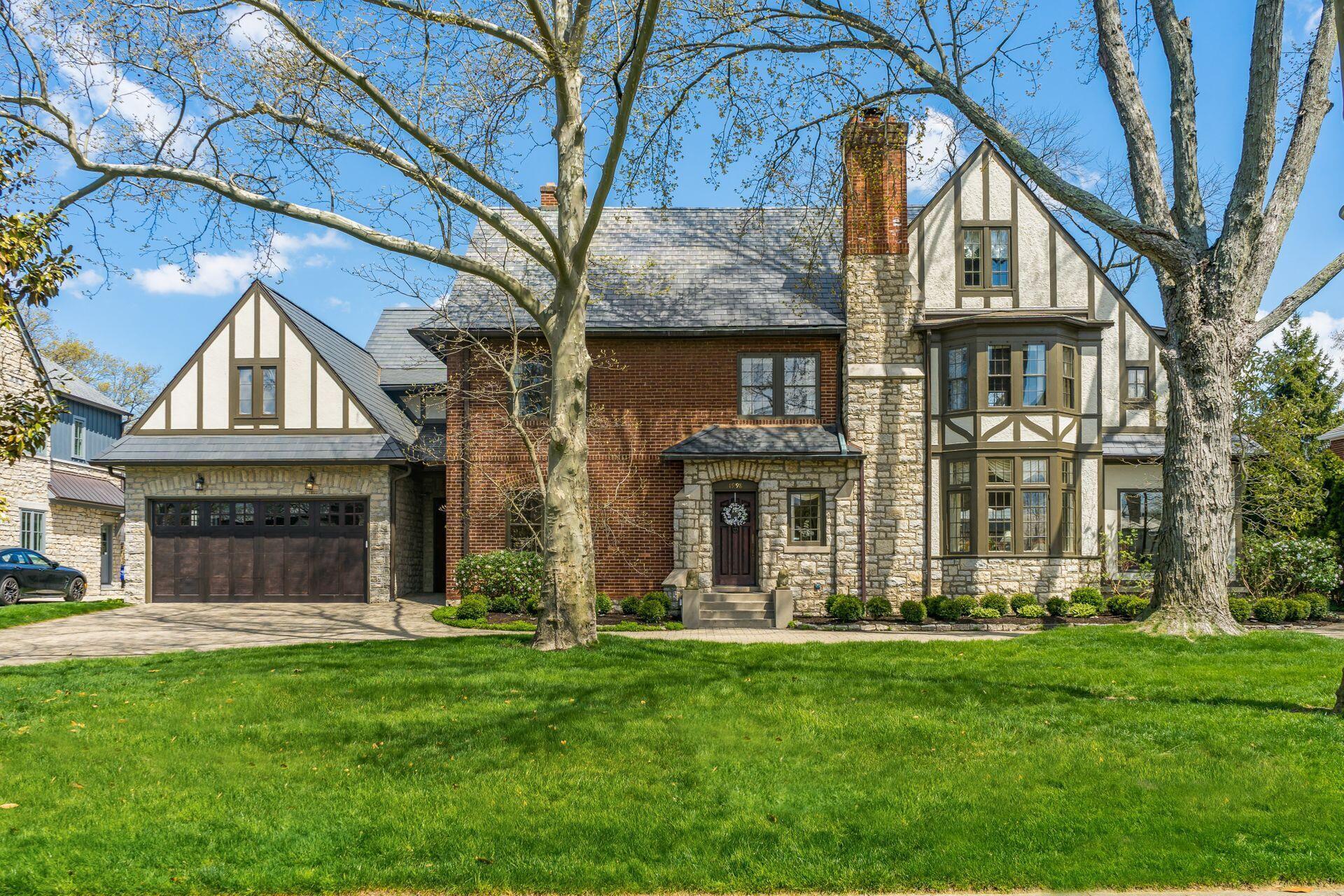 1998 Cambridge Boulevard