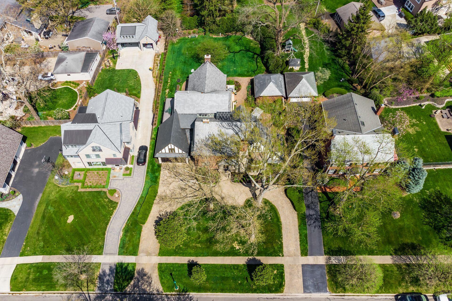 1998 Cambridge Boulevard