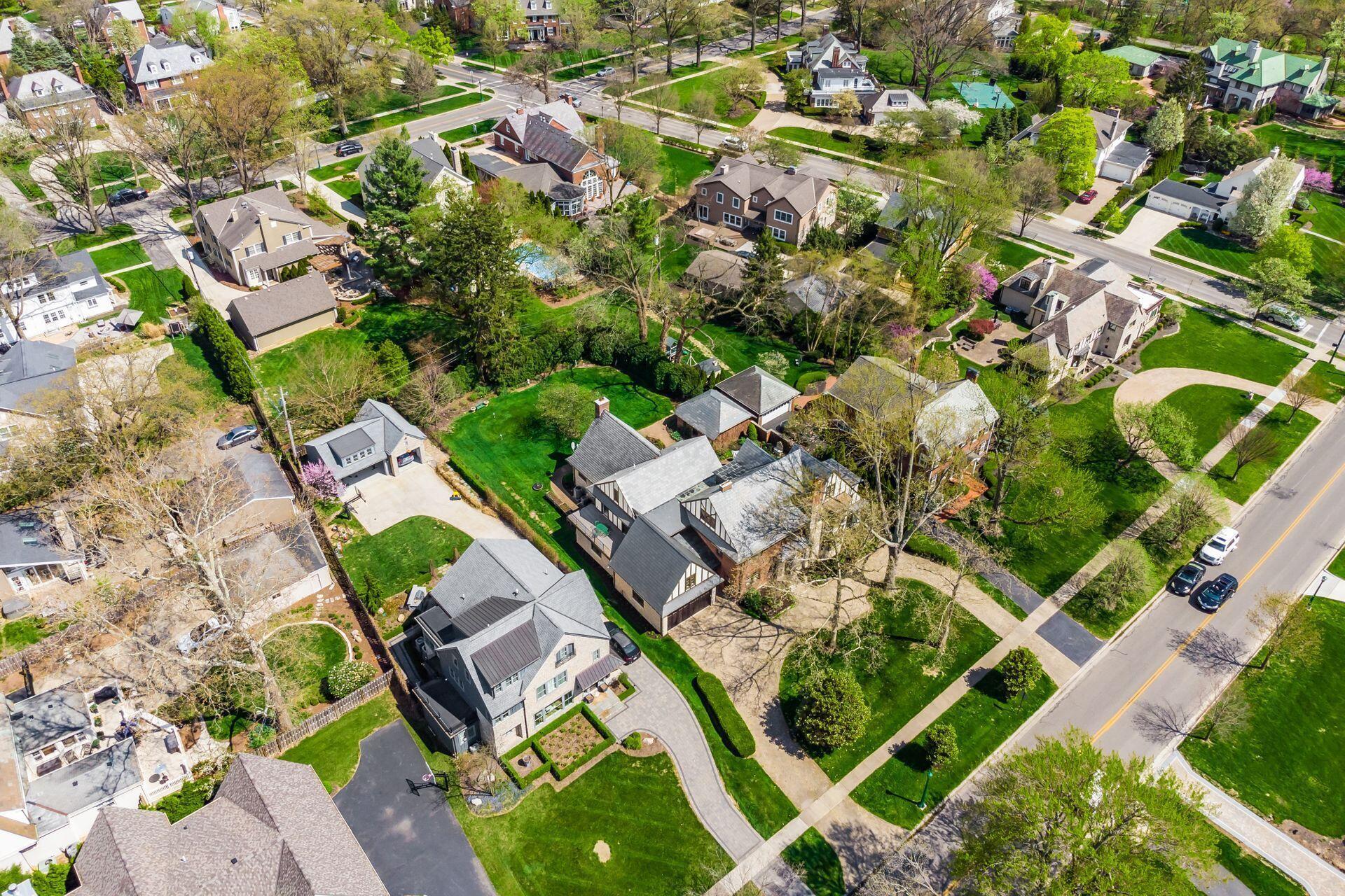 1998 Cambridge Boulevard