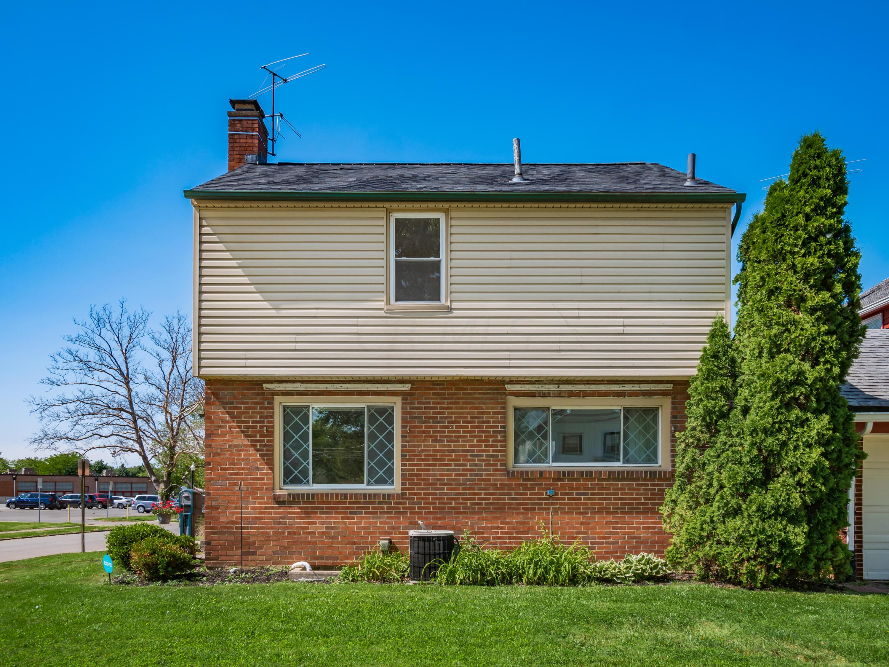 3032 Wicklow Road