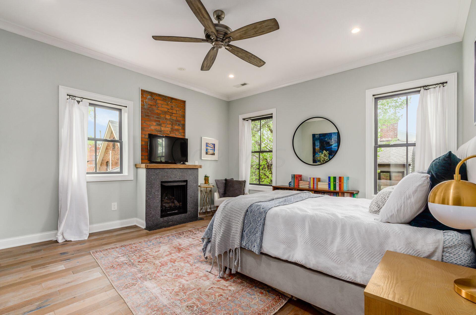 171 E Livingston Avenue, Unit B