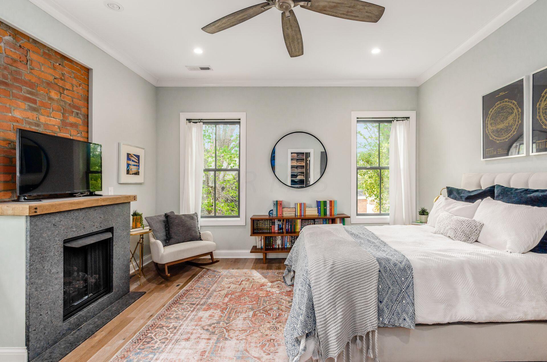 171 E Livingston Avenue, Unit B