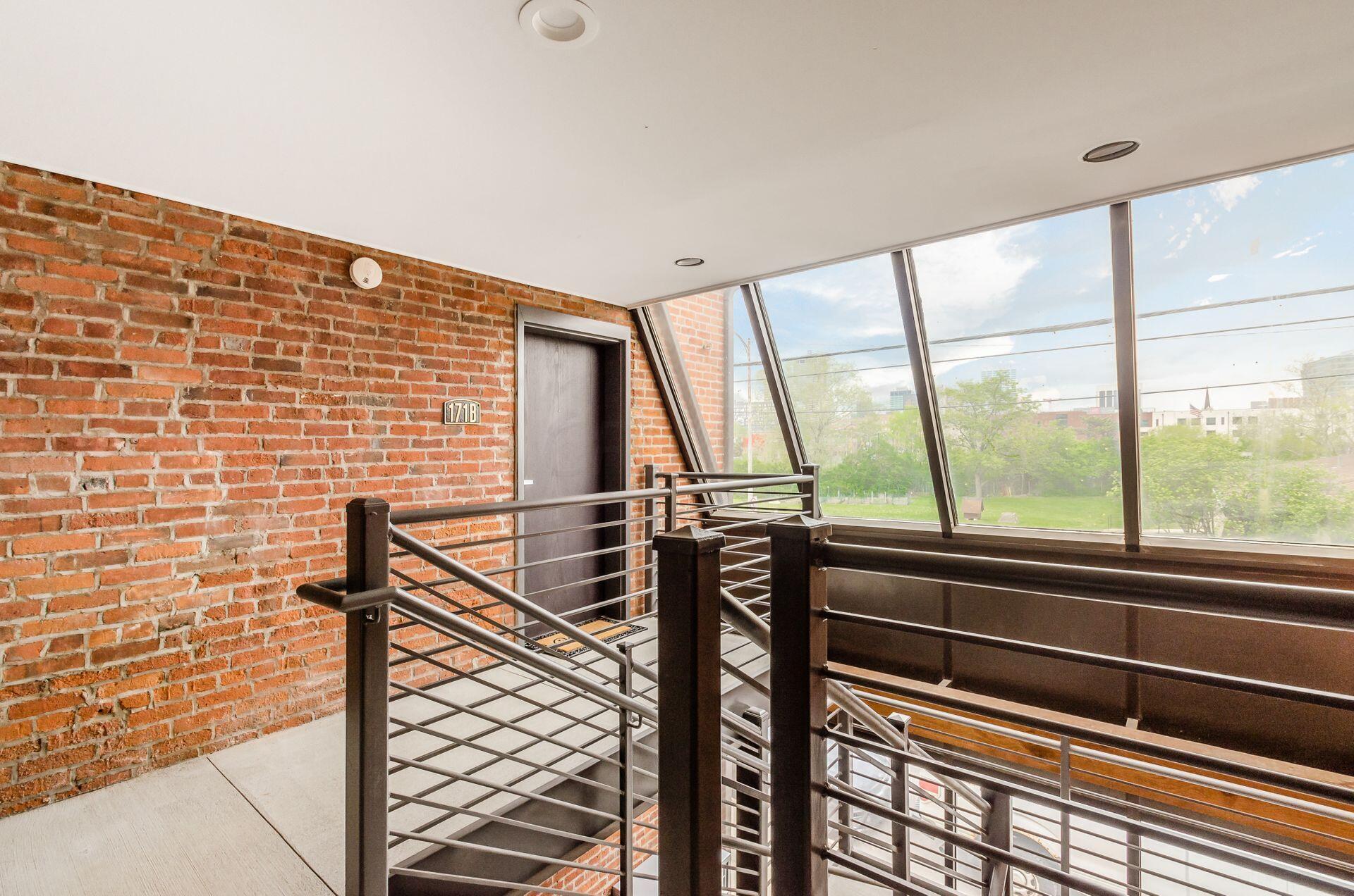 171 E Livingston Avenue, Unit B