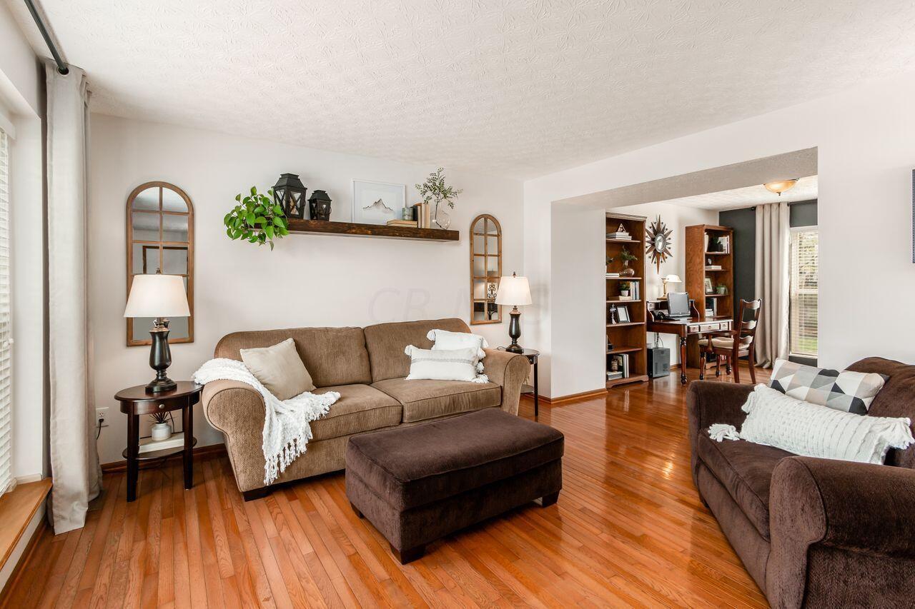 5687 Red Bend Lane