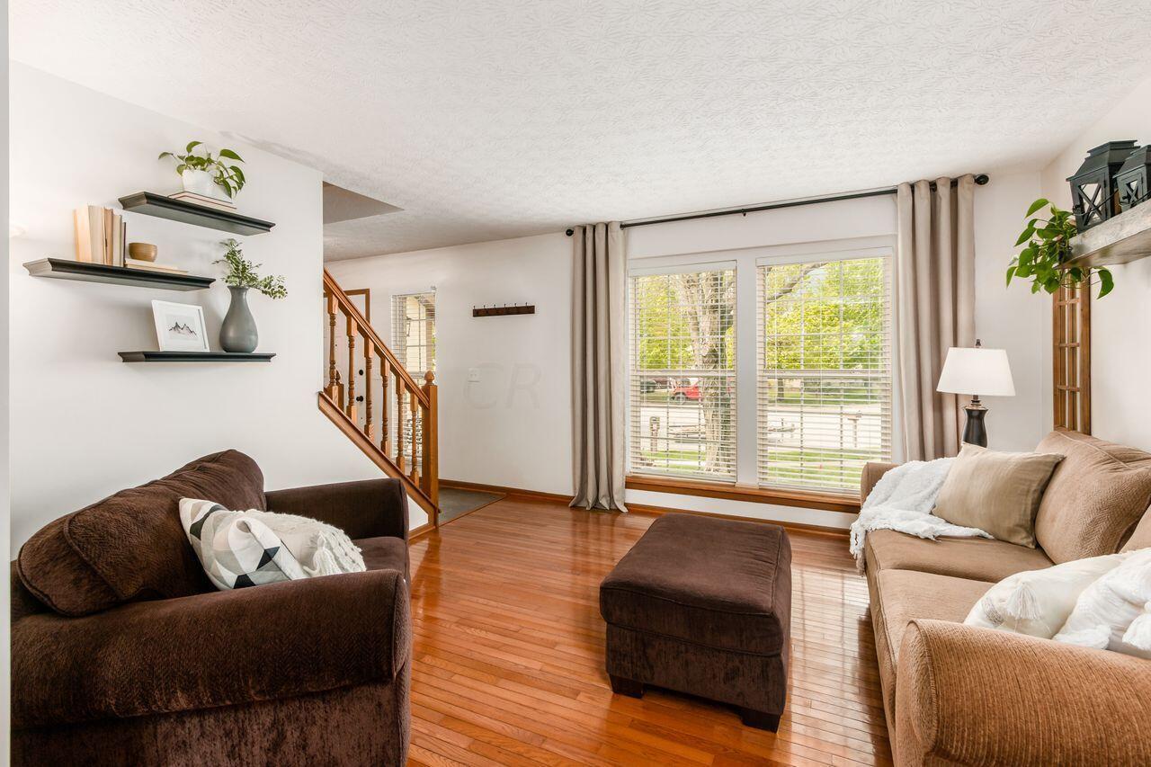 5687 Red Bend Lane