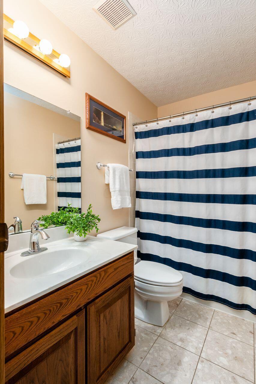 5687 Red Bend Lane