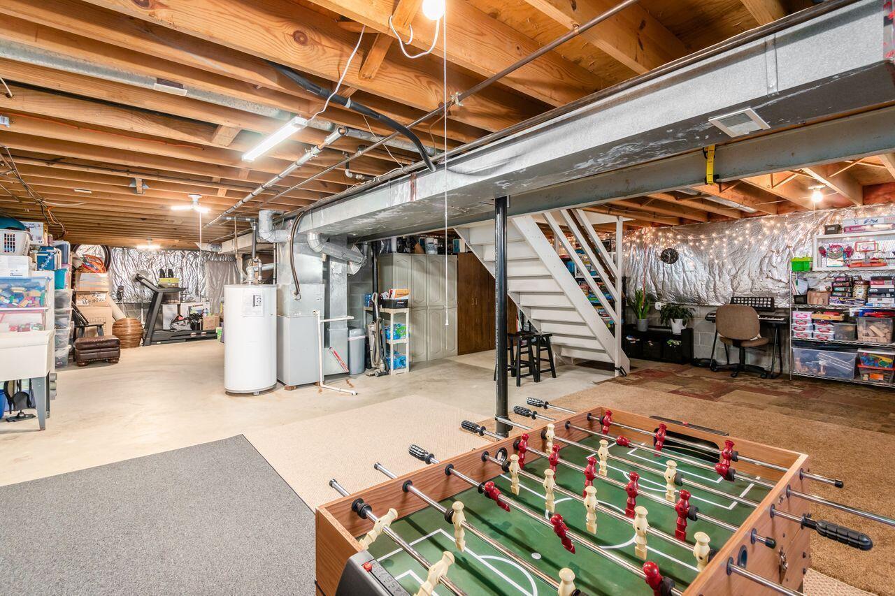 5687 Red Bend Lane