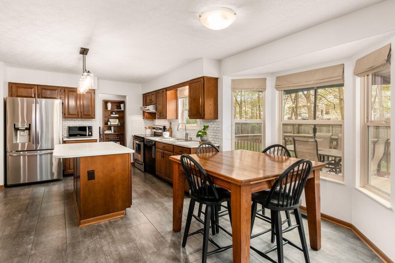 5687 Red Bend Lane