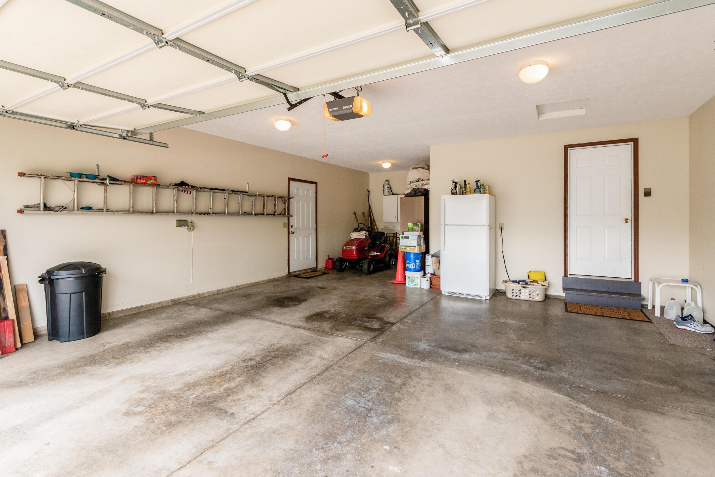 2402 Whitney Avenue