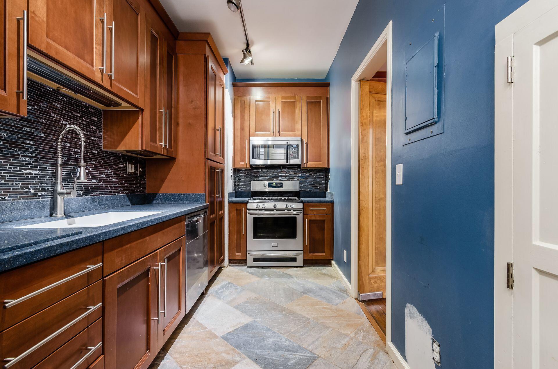 964 Madison Avenue, B