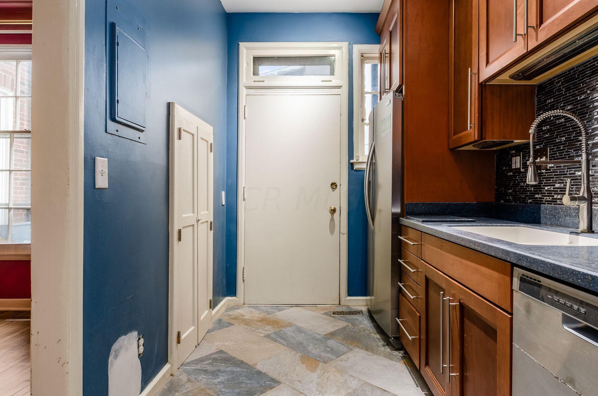 964 Madison Avenue, B