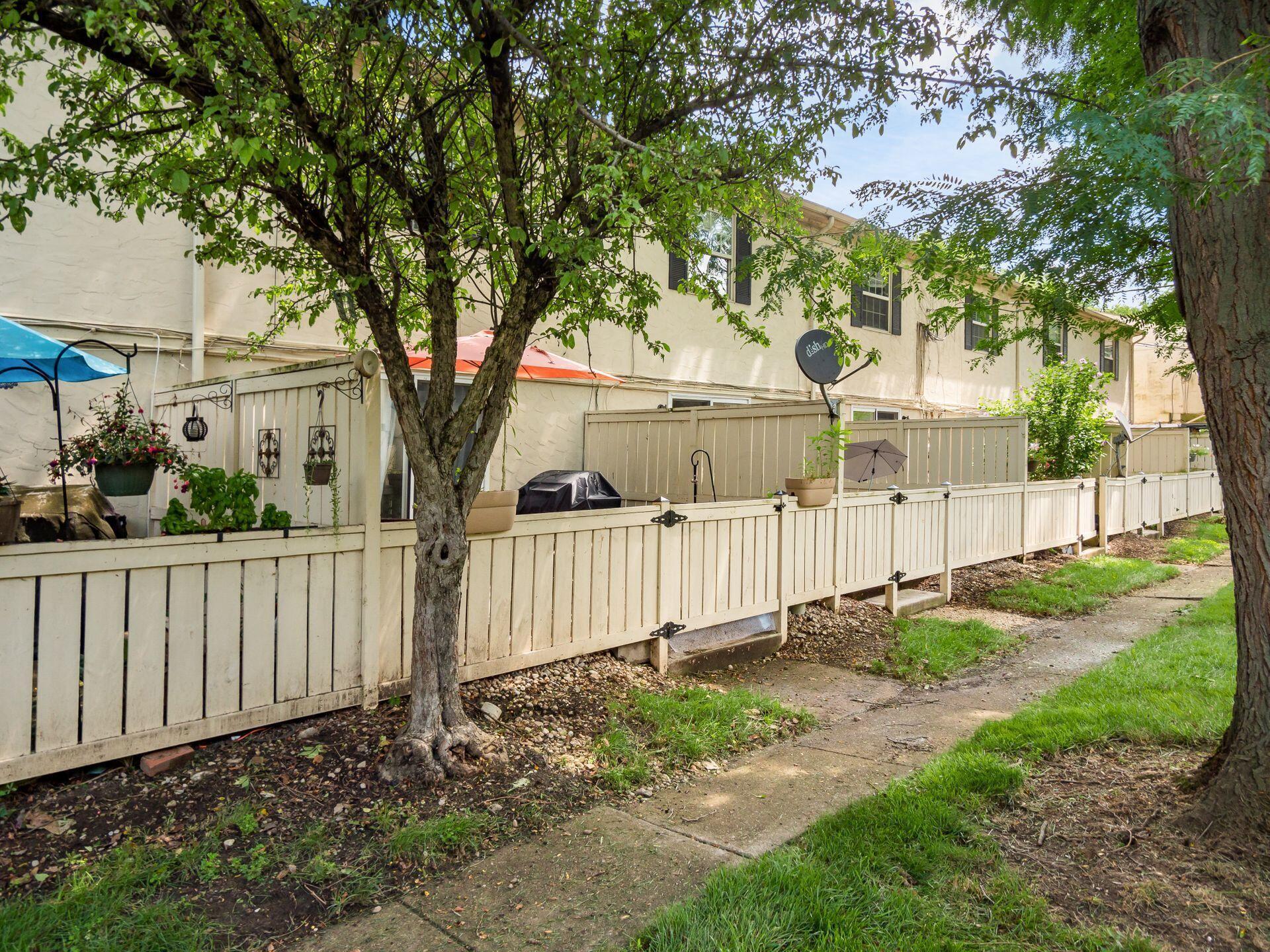 2563 Scioto View Lane, J