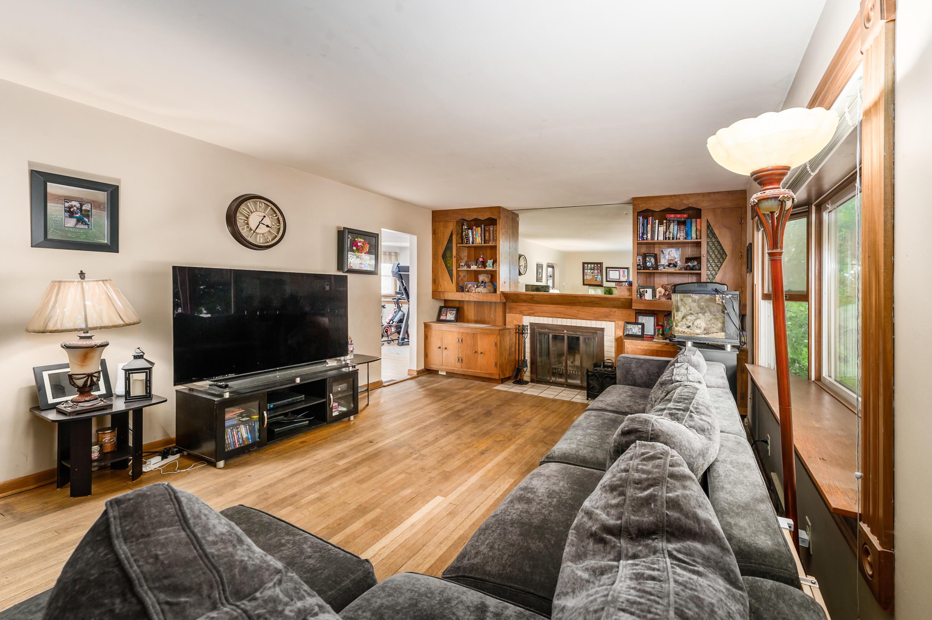 3811 Alum Creek Drive