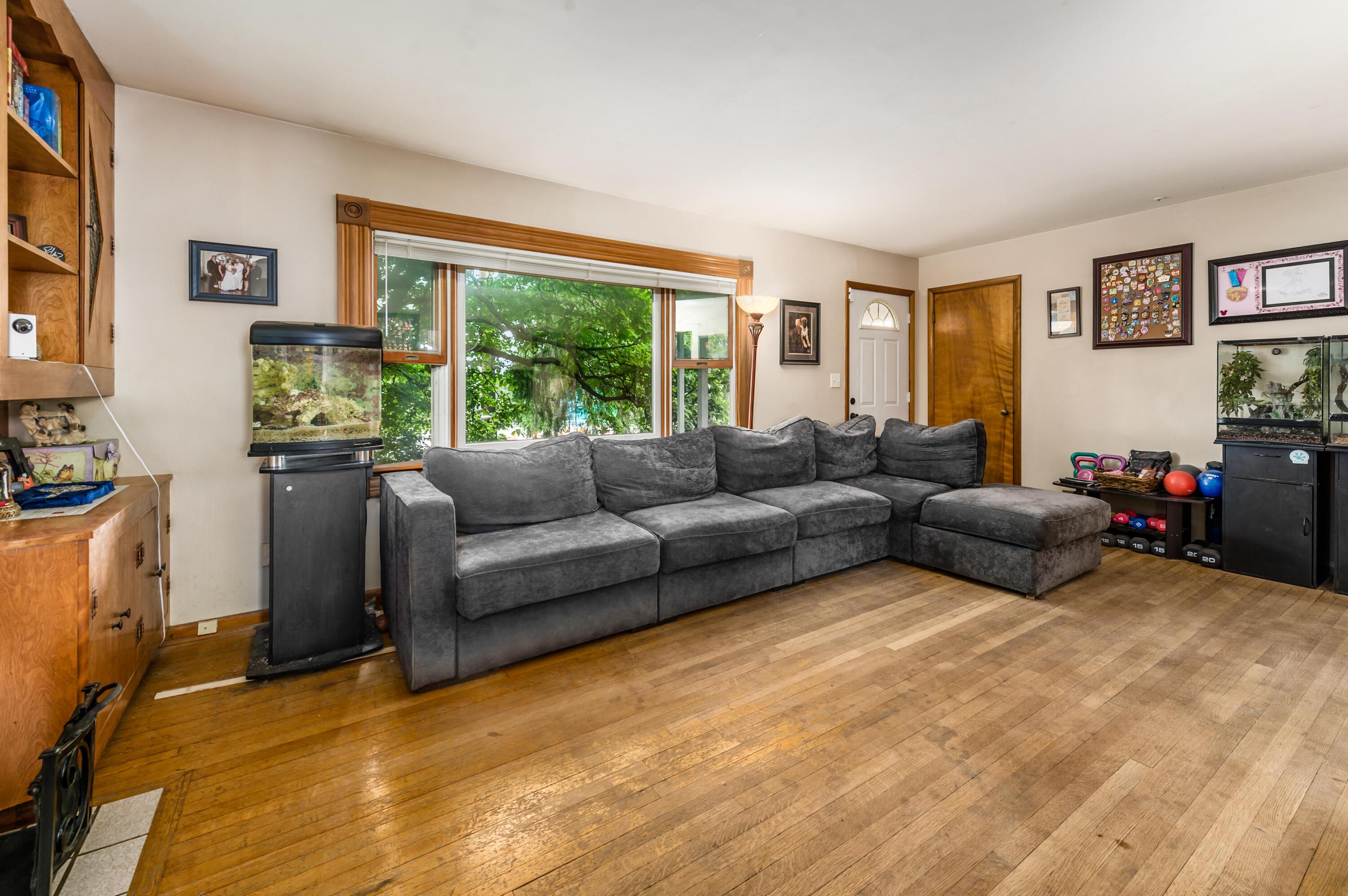 3811 Alum Creek Drive