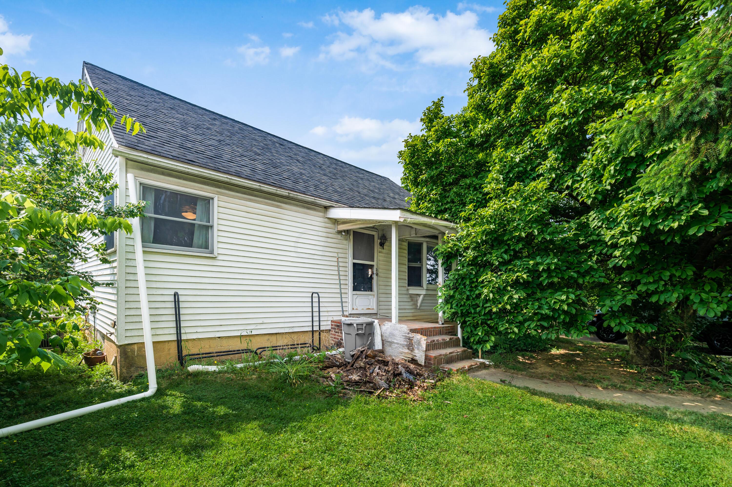 3811 Alum Creek Drive