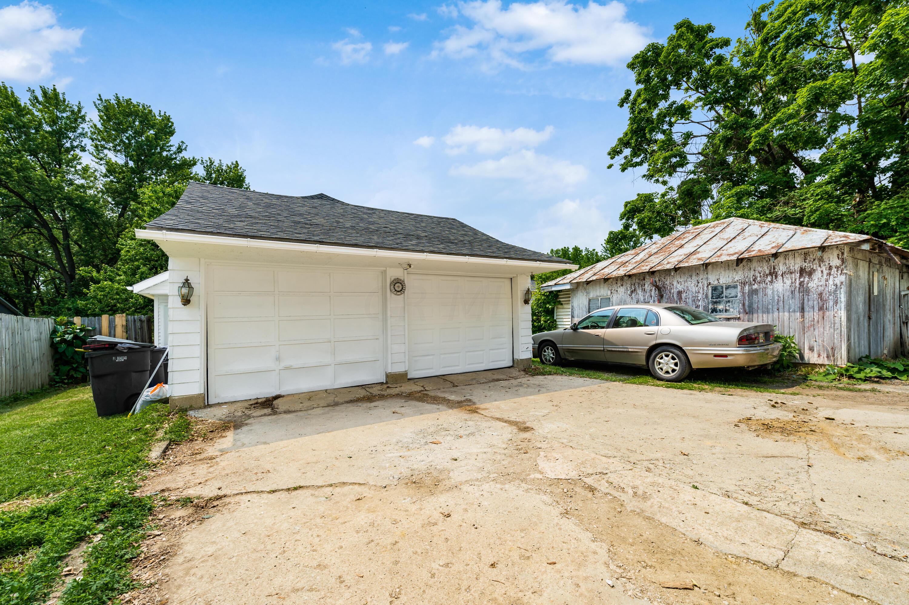 3811 Alum Creek Drive