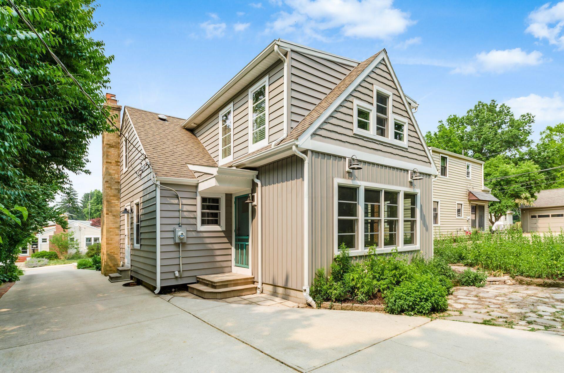 293 Deland Avenue