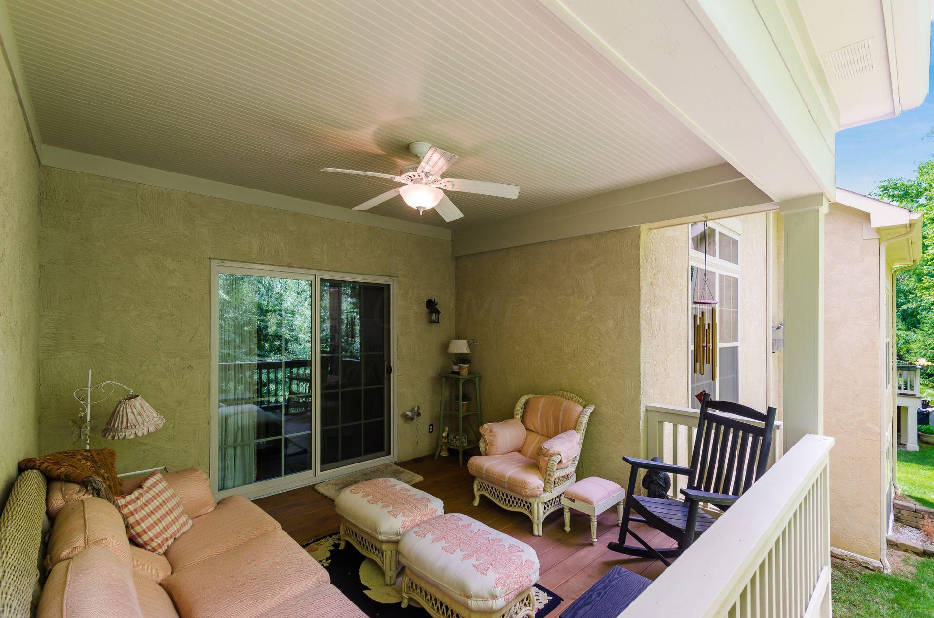 393 Ridgemoor Lane