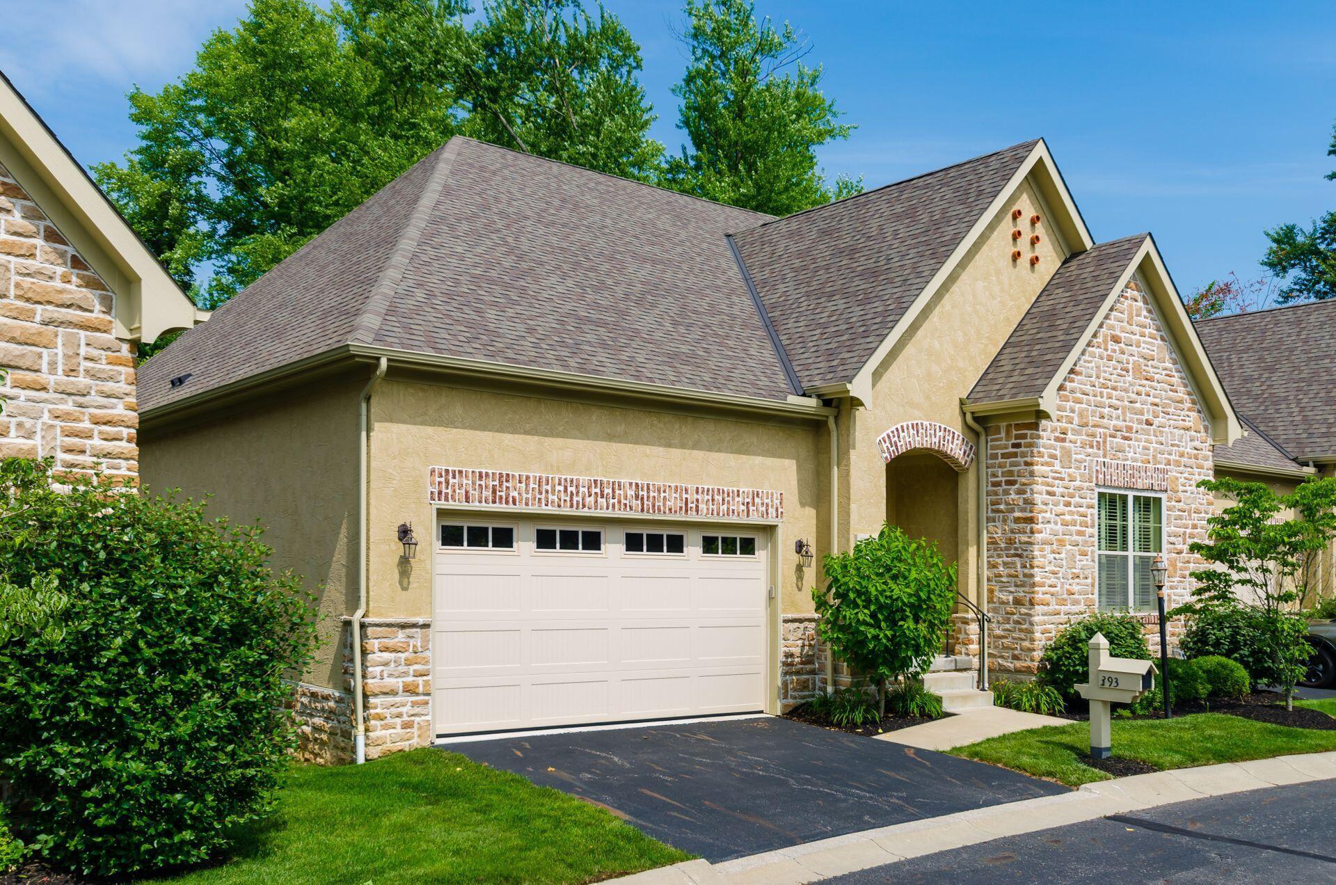 393 Ridgemoor Lane