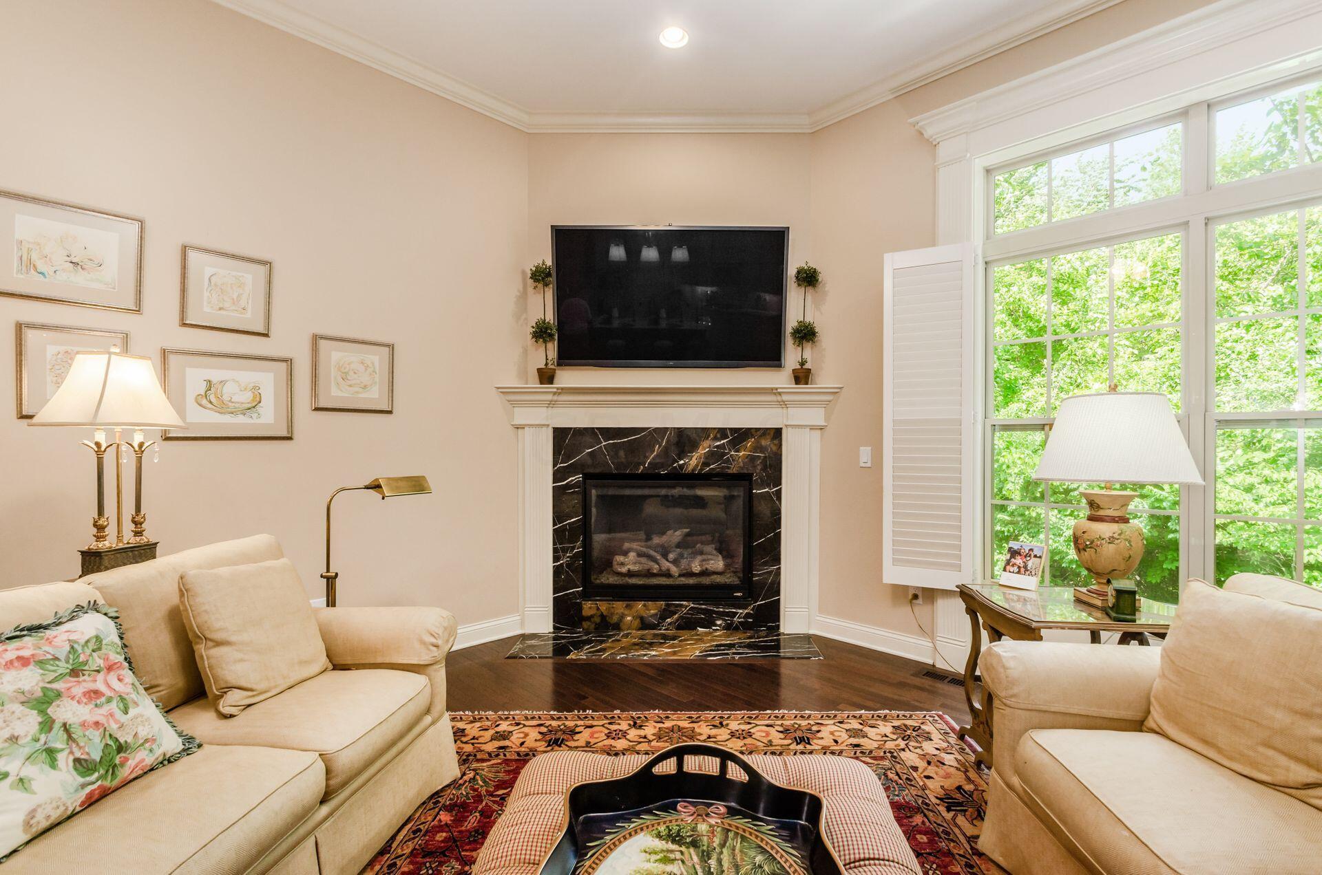 393 Ridgemoor Lane
