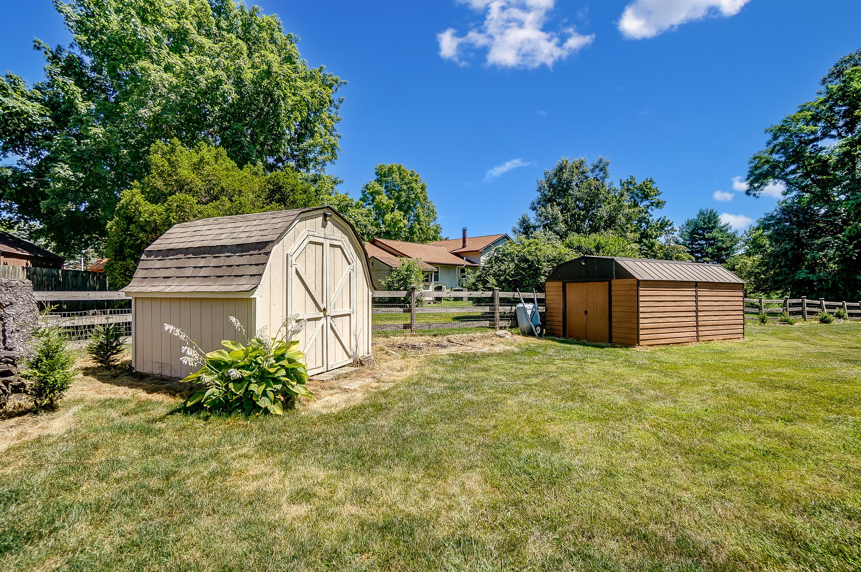 22 Walnut View Court S