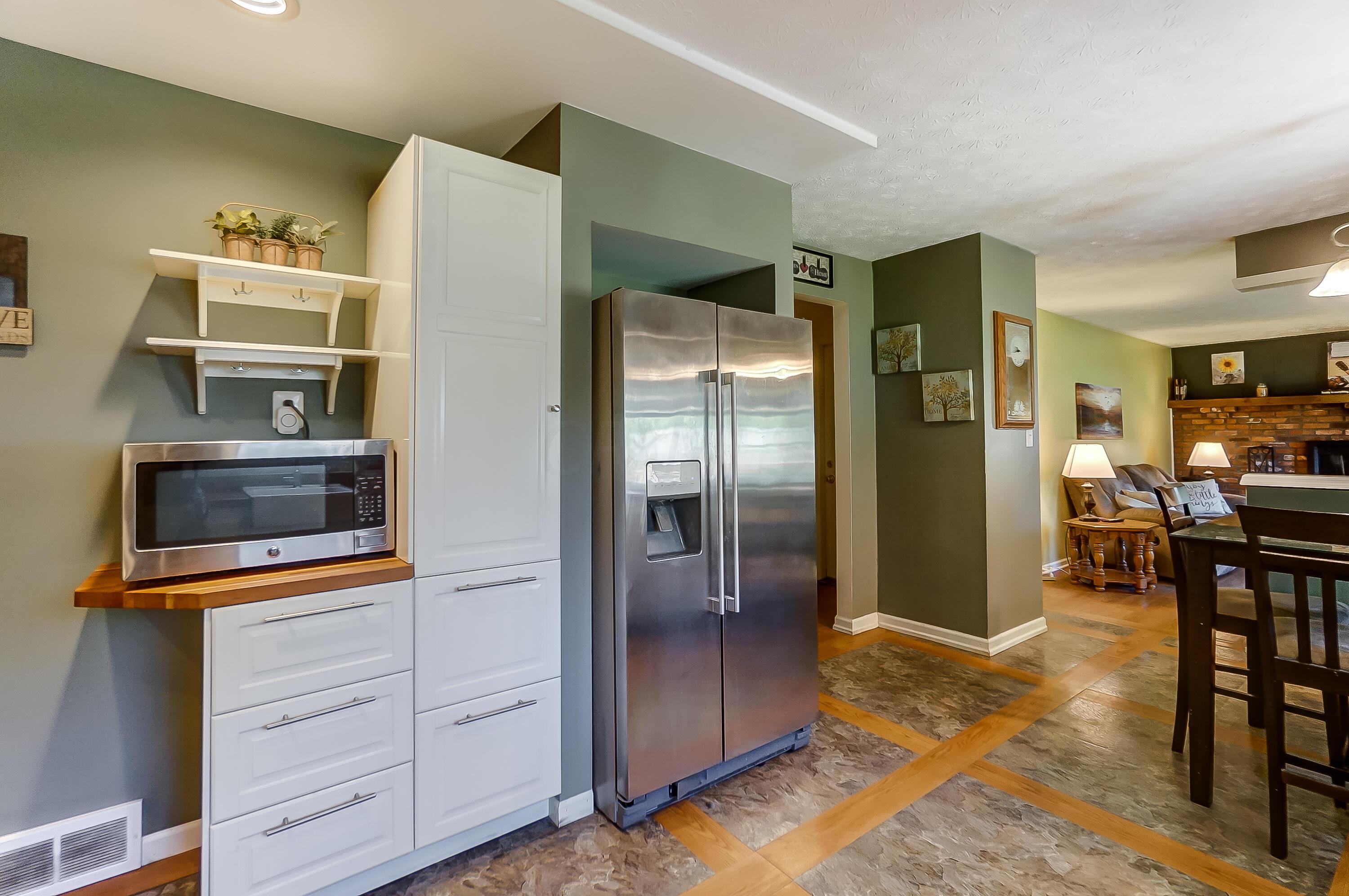 22 Walnut View Court S