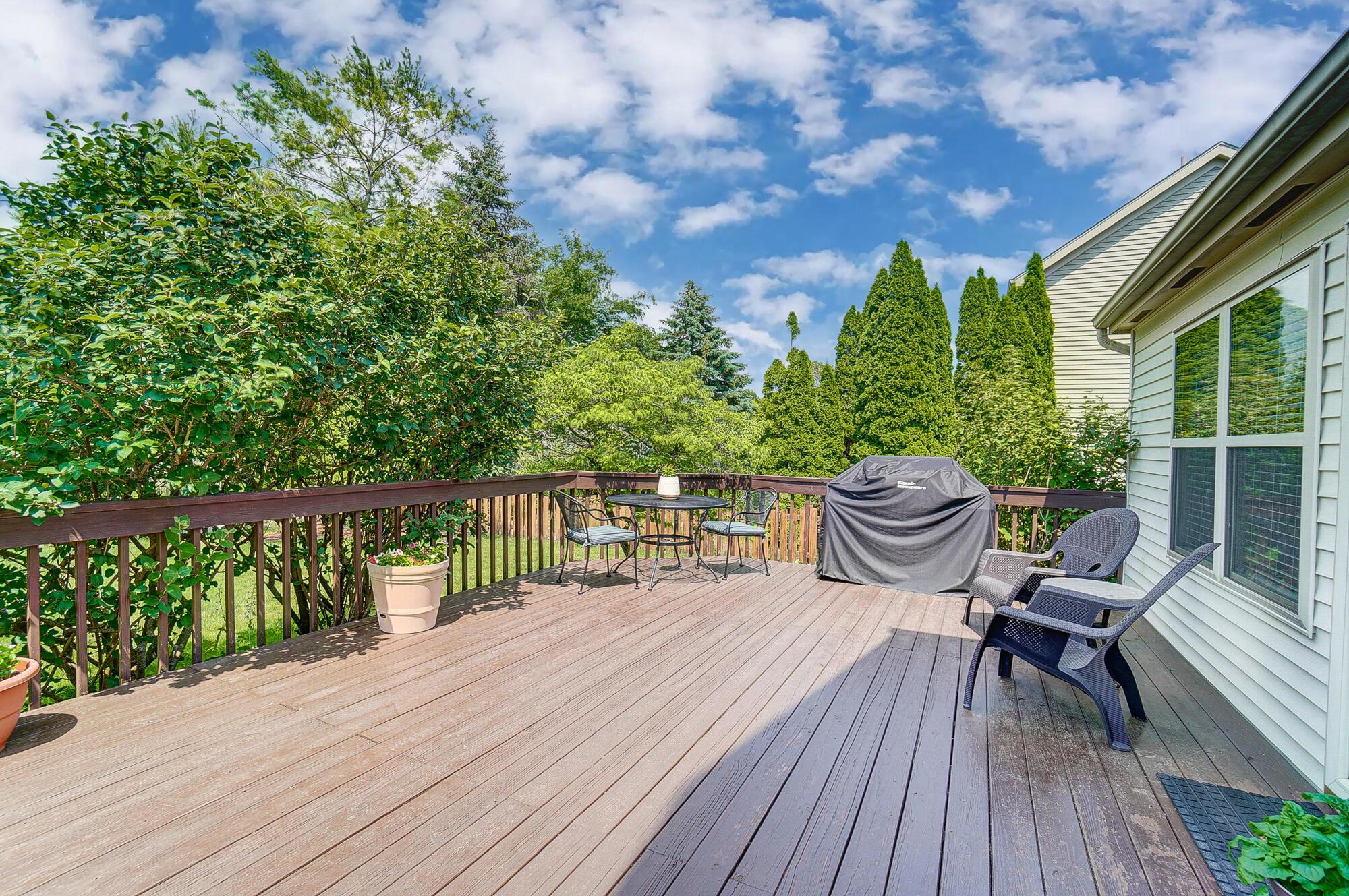 3323 Darby Glen Boulevard
