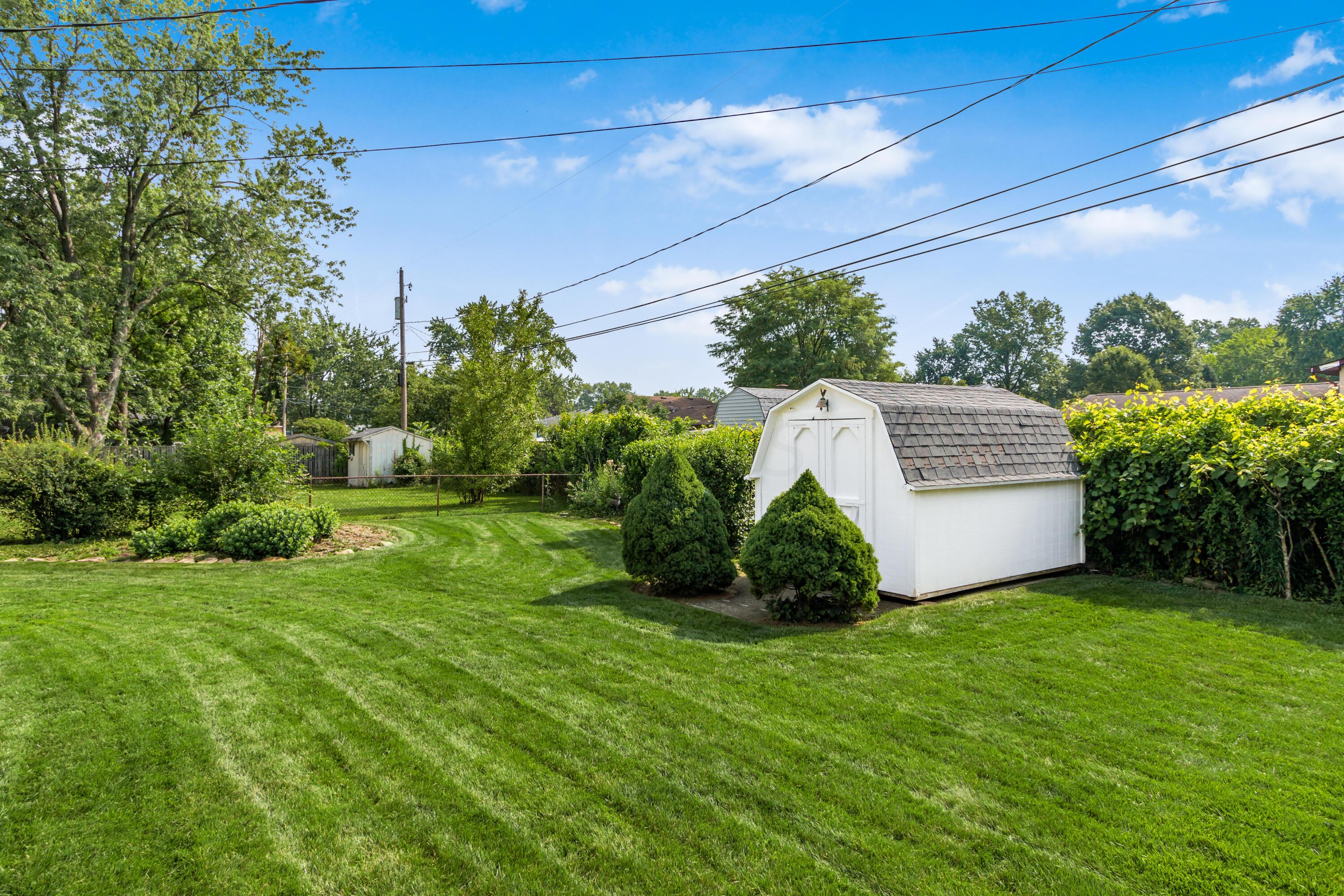 440 Deerwood Avenue E