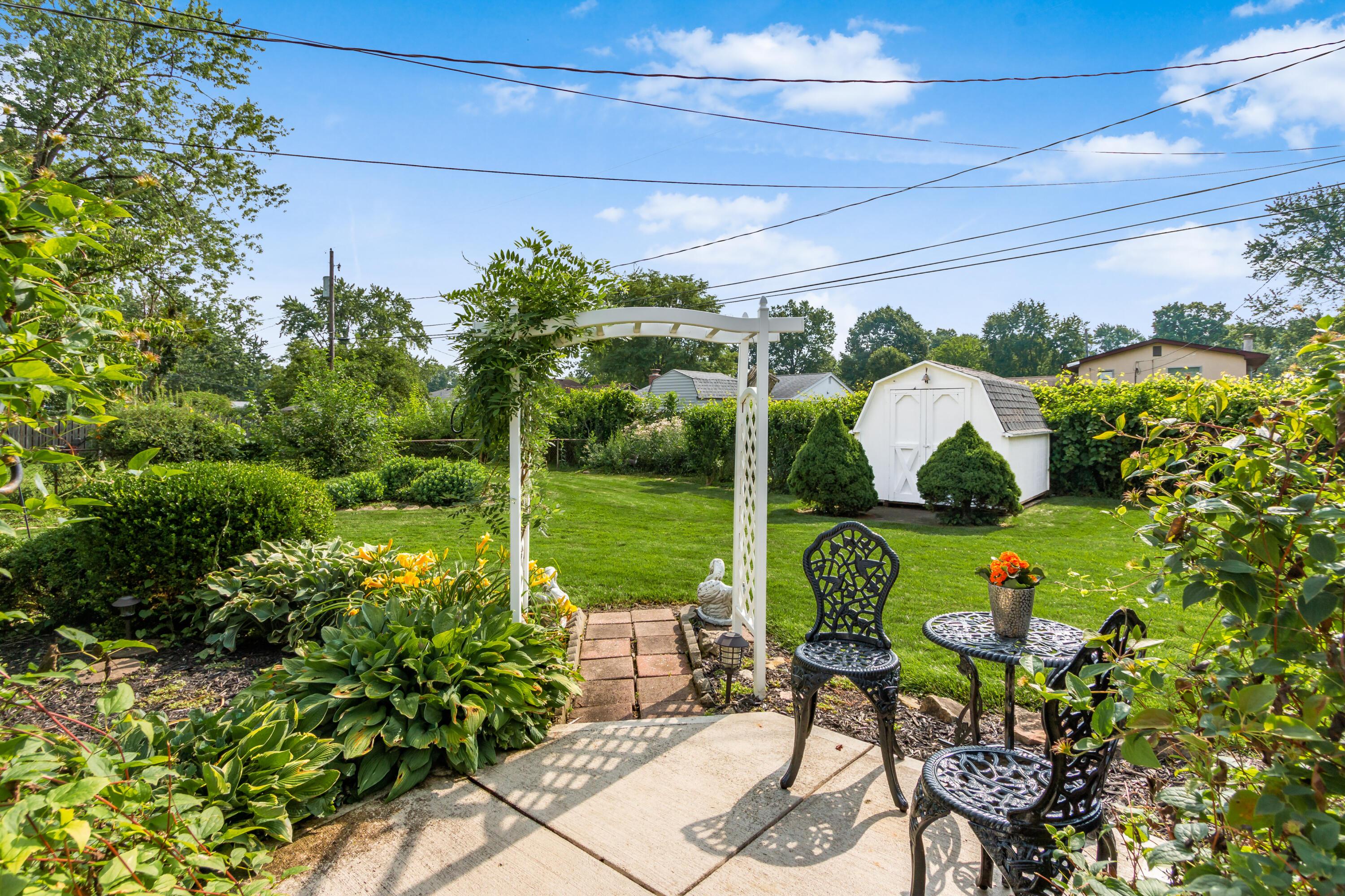 440 Deerwood Avenue E