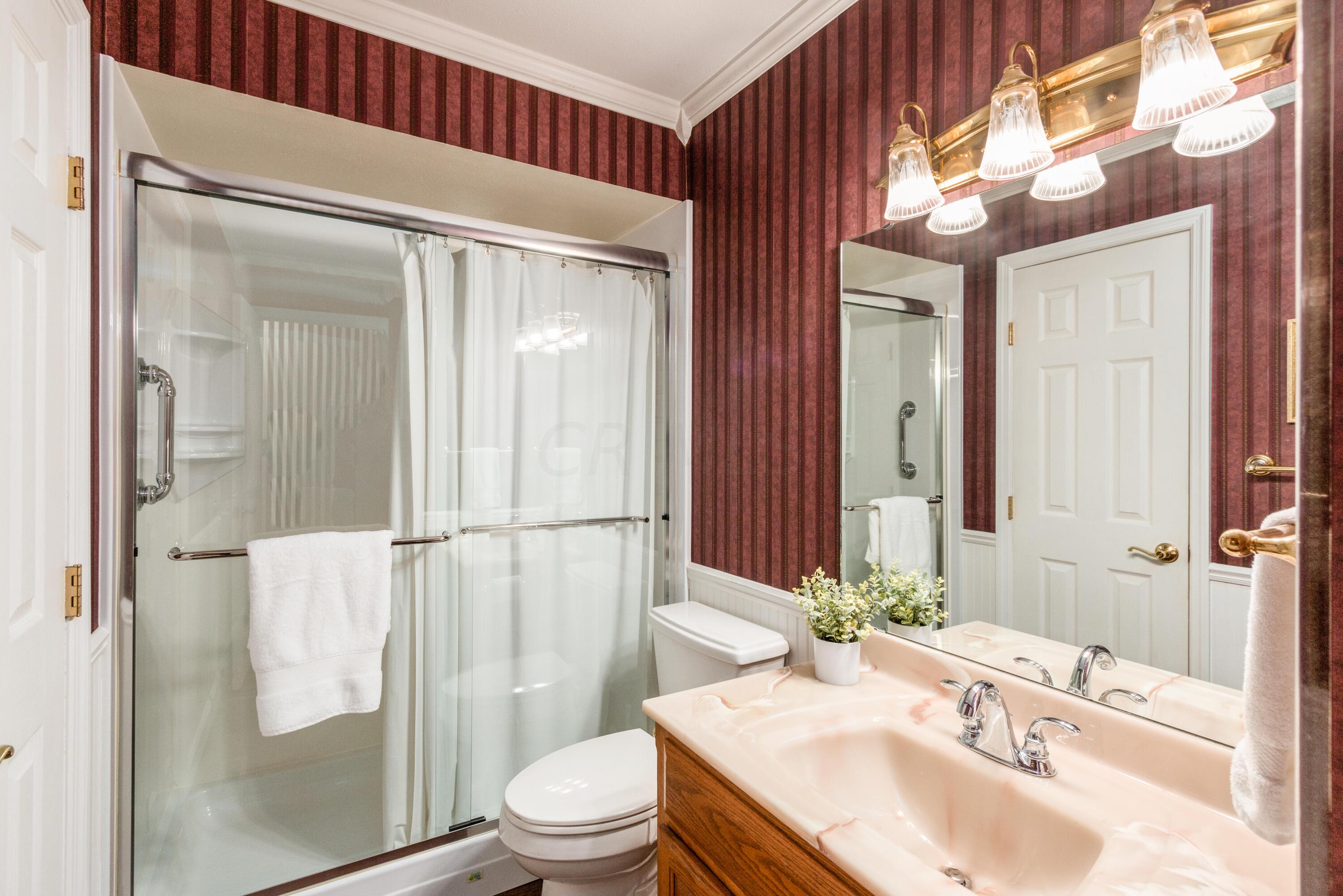 440 Deerwood Avenue E