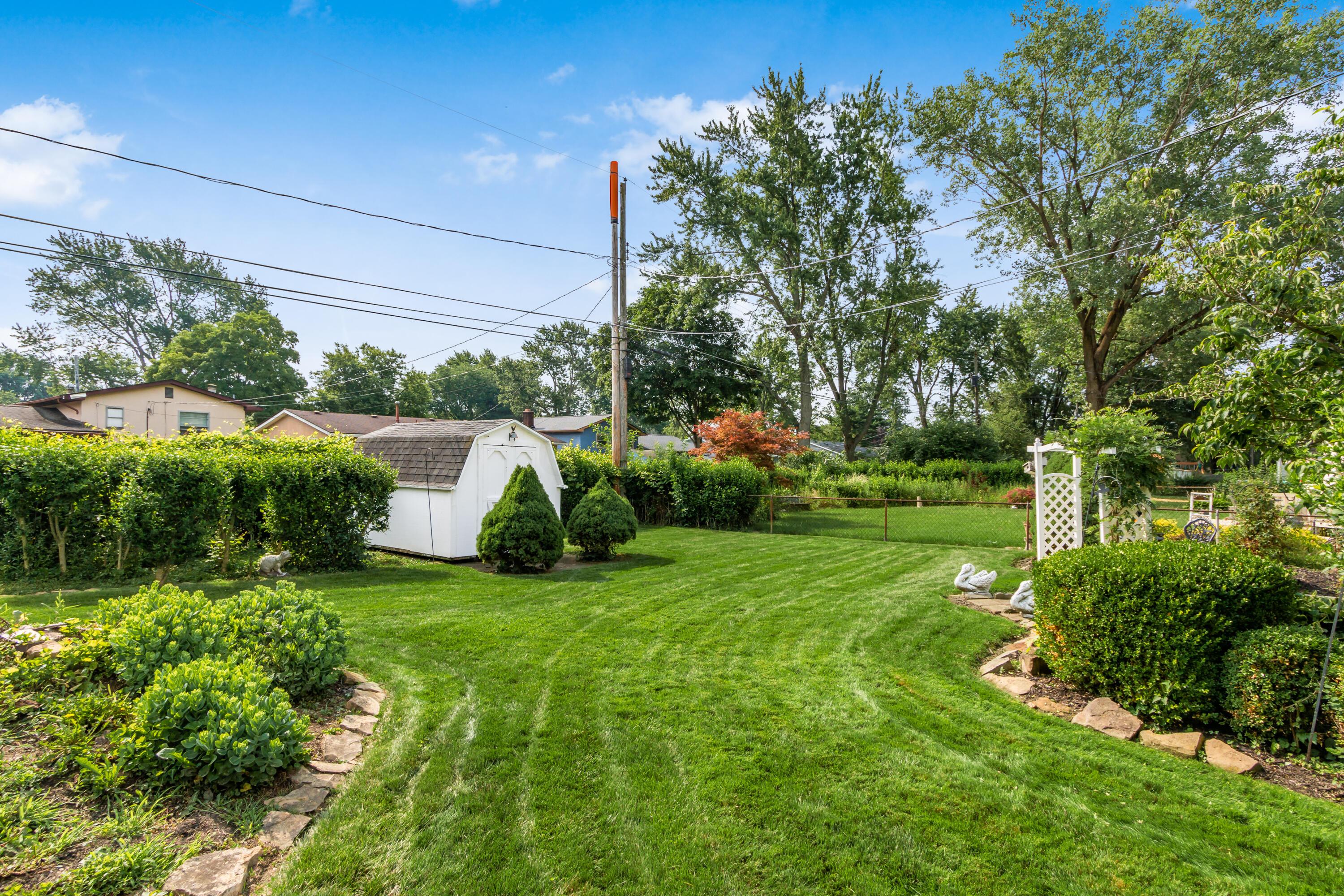 440 Deerwood Avenue E