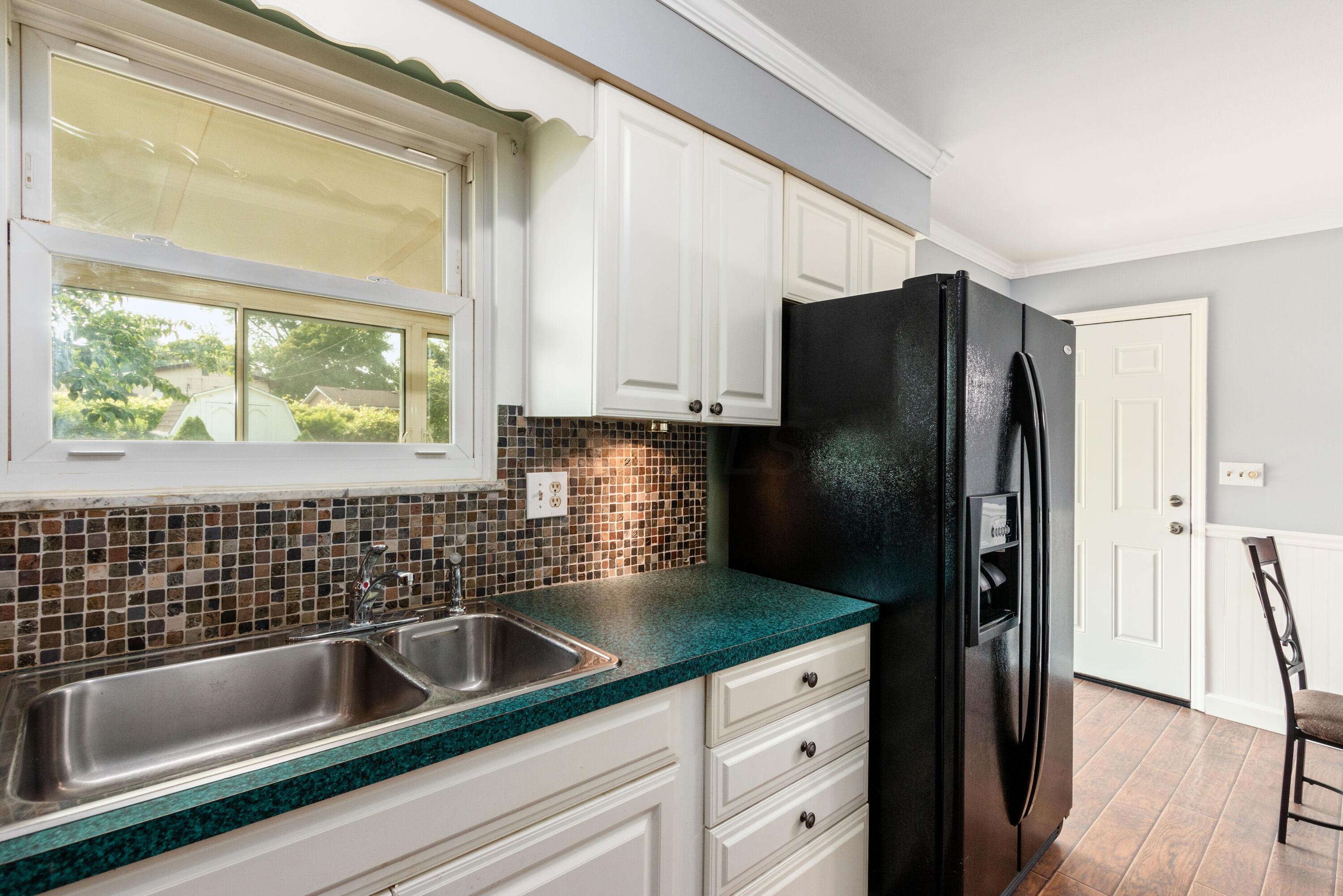 440 Deerwood Avenue E