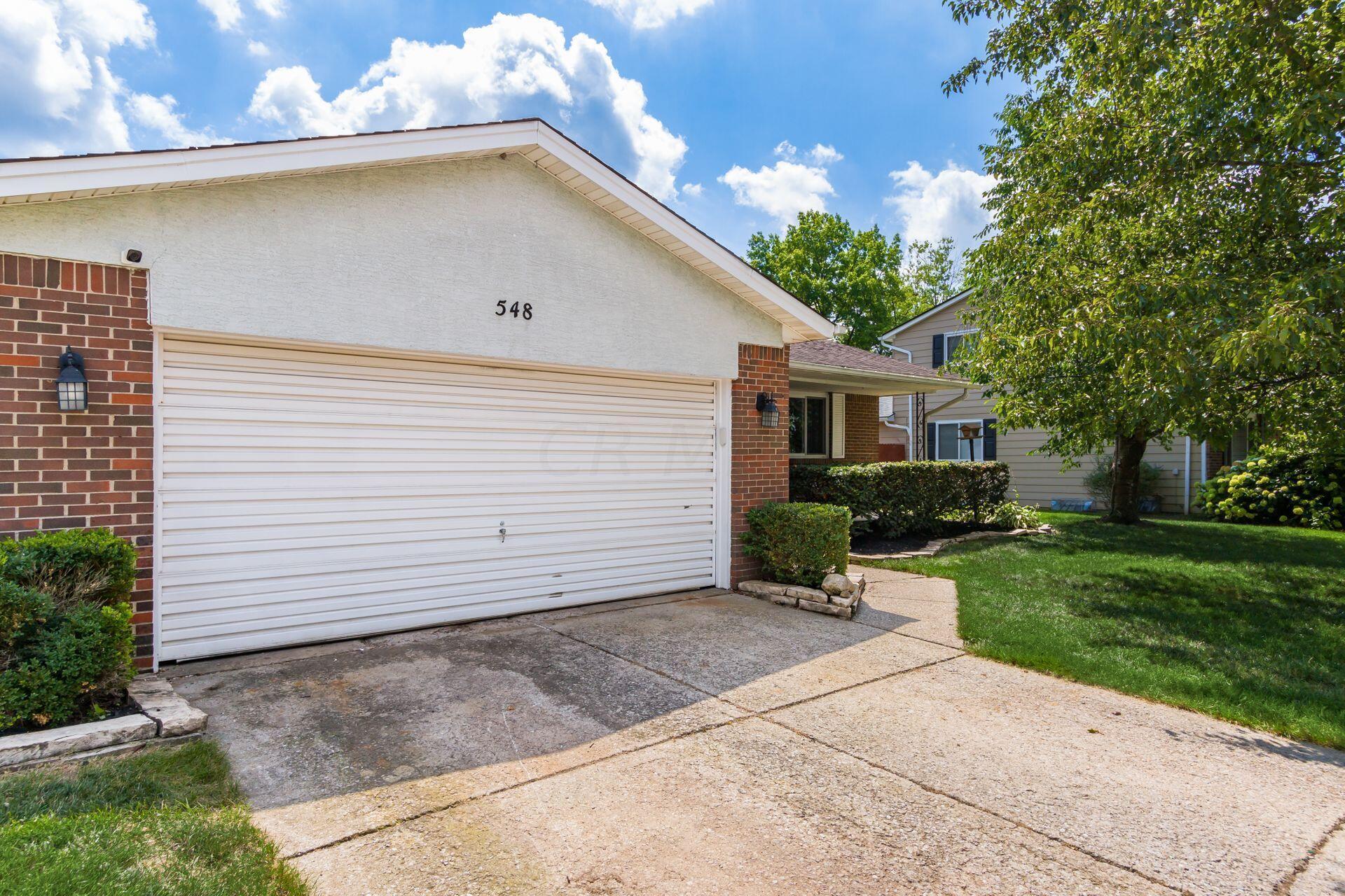 548 Leacrest Place W