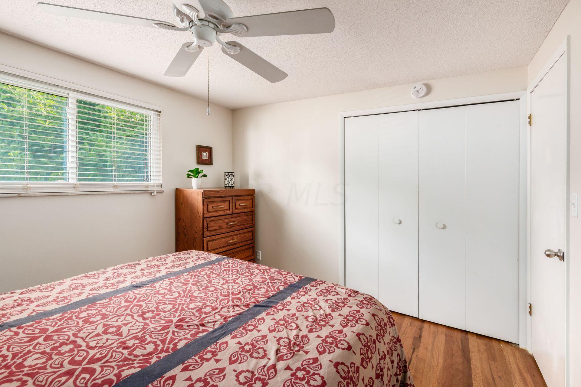 548 Leacrest Place W