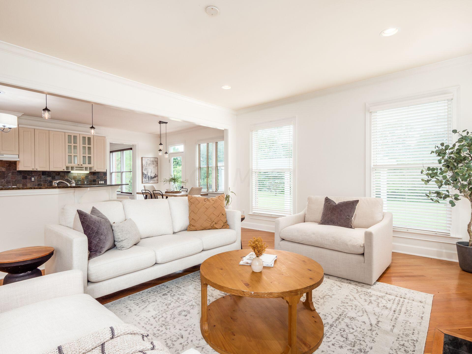 5075 Highland Lakes Avenue