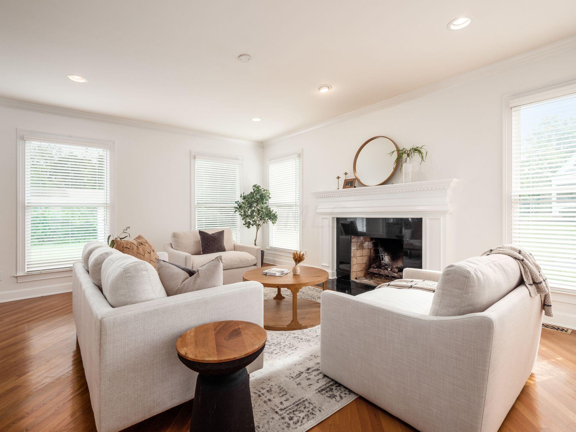 5075 Highland Lakes Avenue