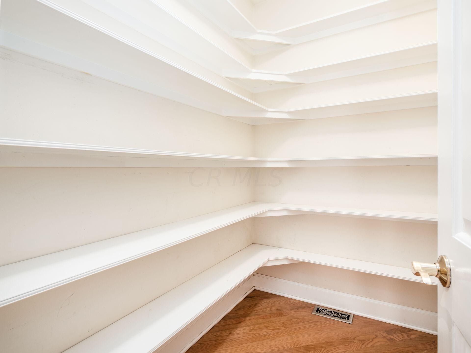 5075 Highland Lakes Avenue