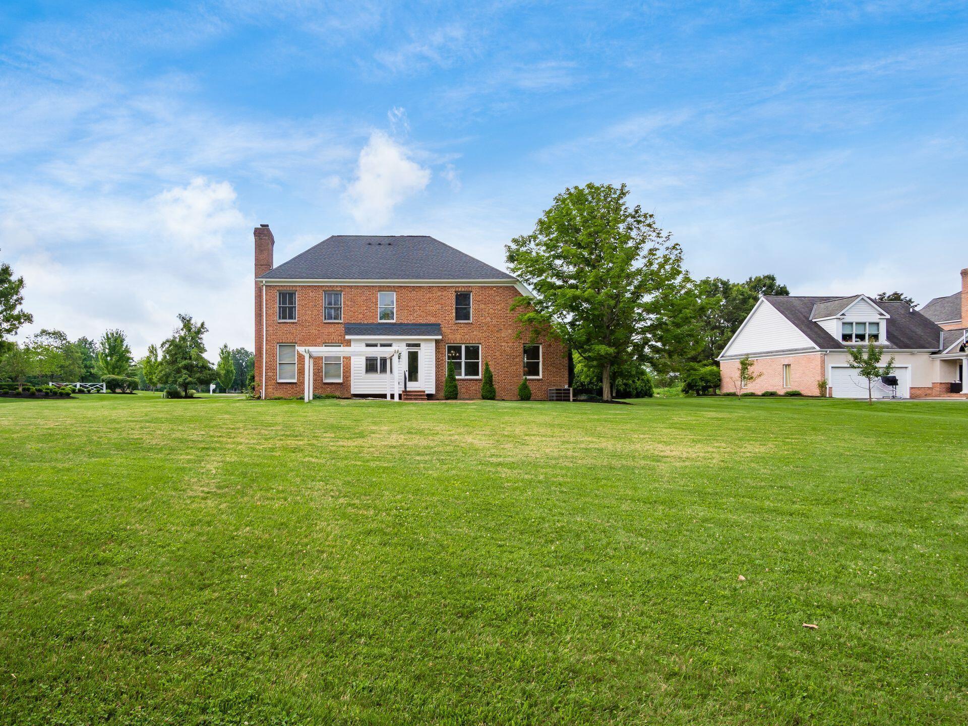 5075 Highland Lakes Avenue