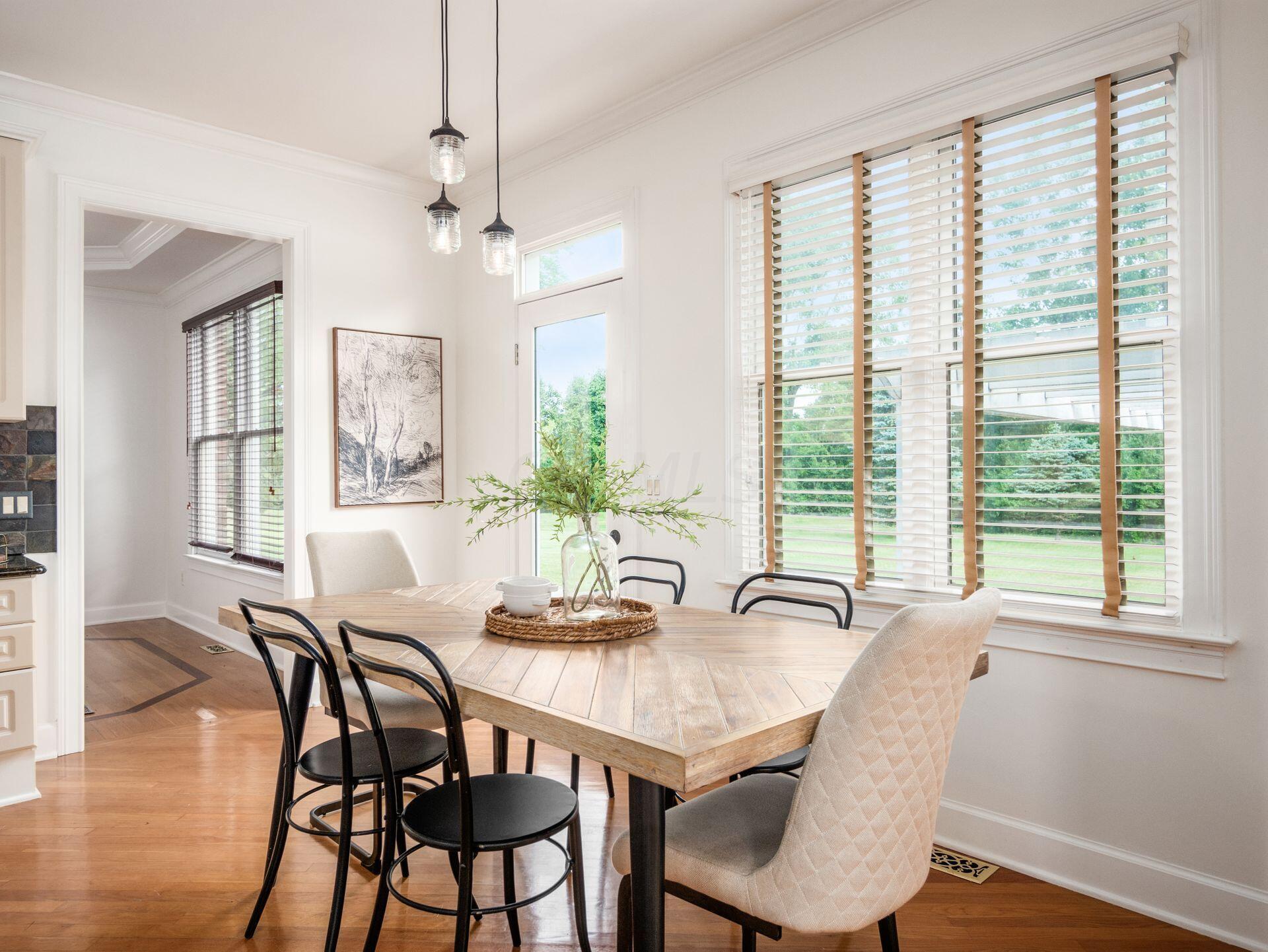 5075 Highland Lakes Avenue