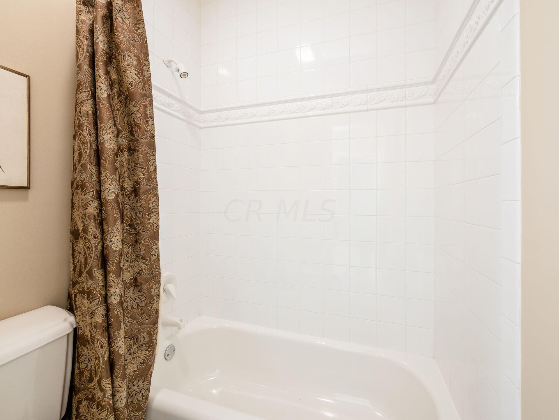 5075 Highland Lakes Avenue