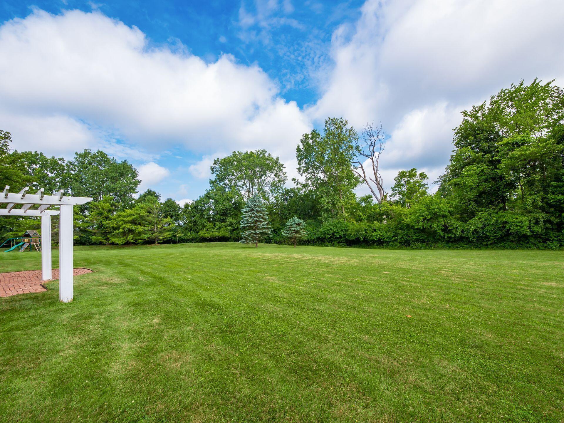 5075 Highland Lakes Avenue