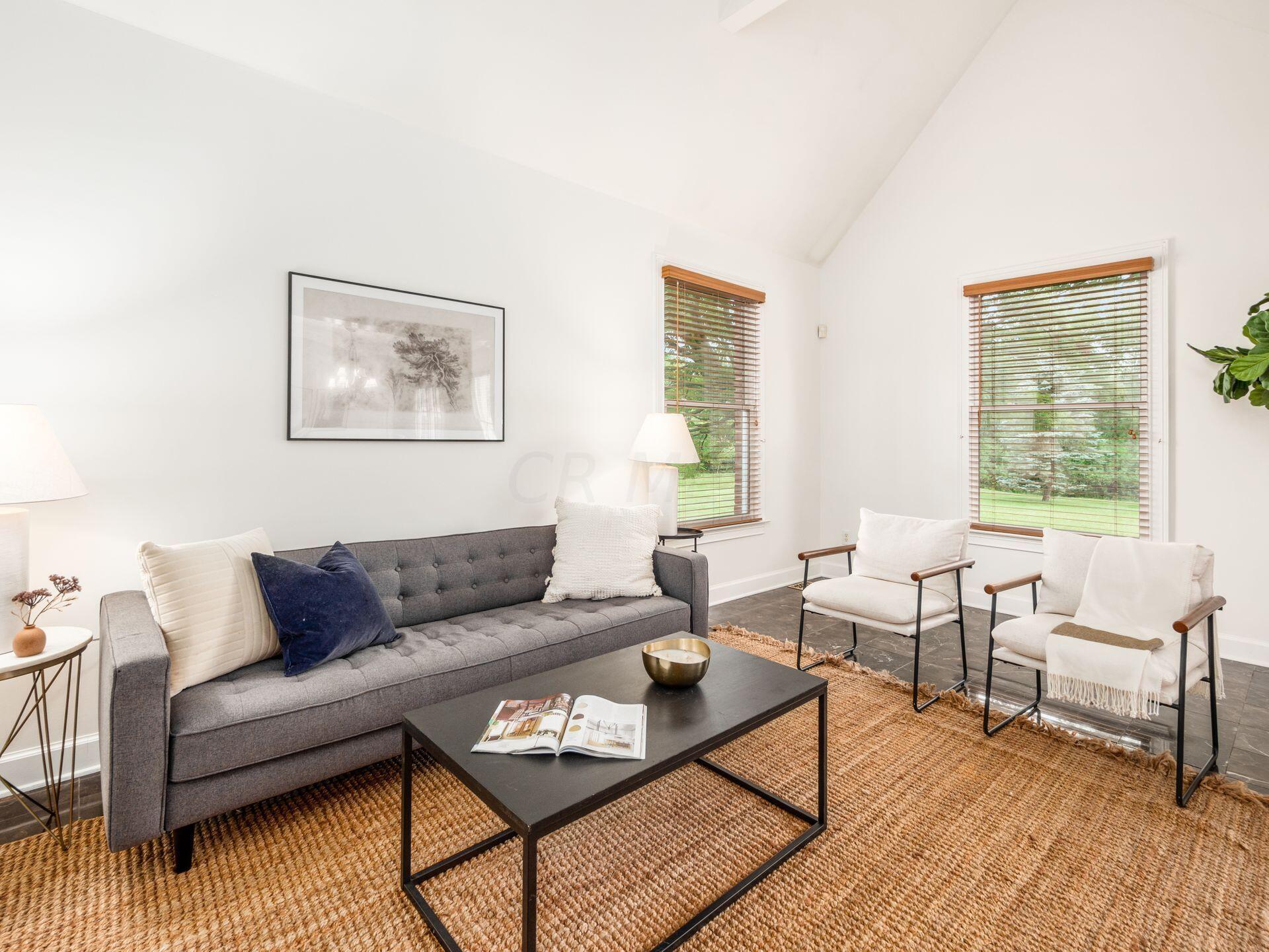 5075 Highland Lakes Avenue