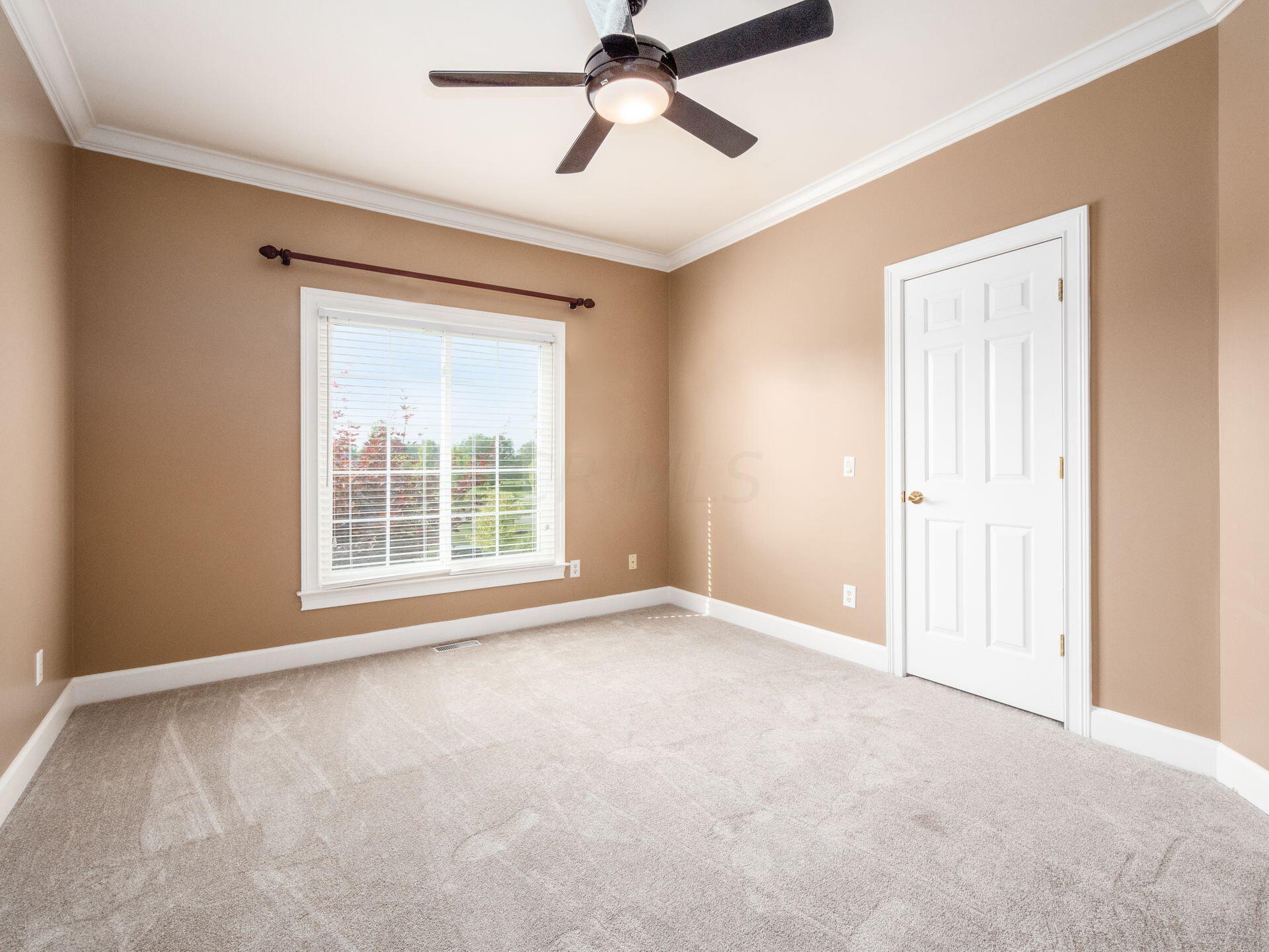 5075 Highland Lakes Avenue